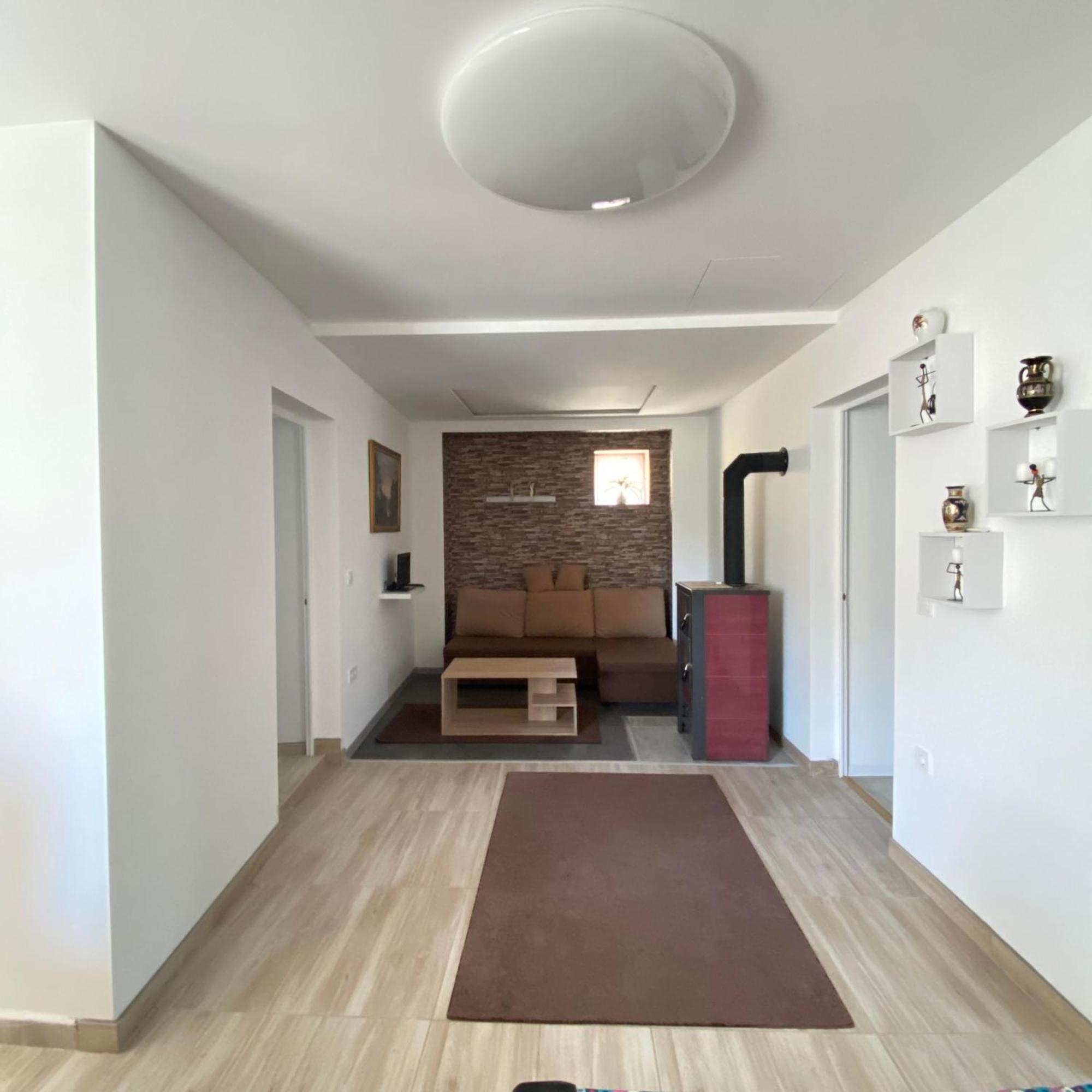 Perla Vendeghaz Igal Apartment Bagian luar foto