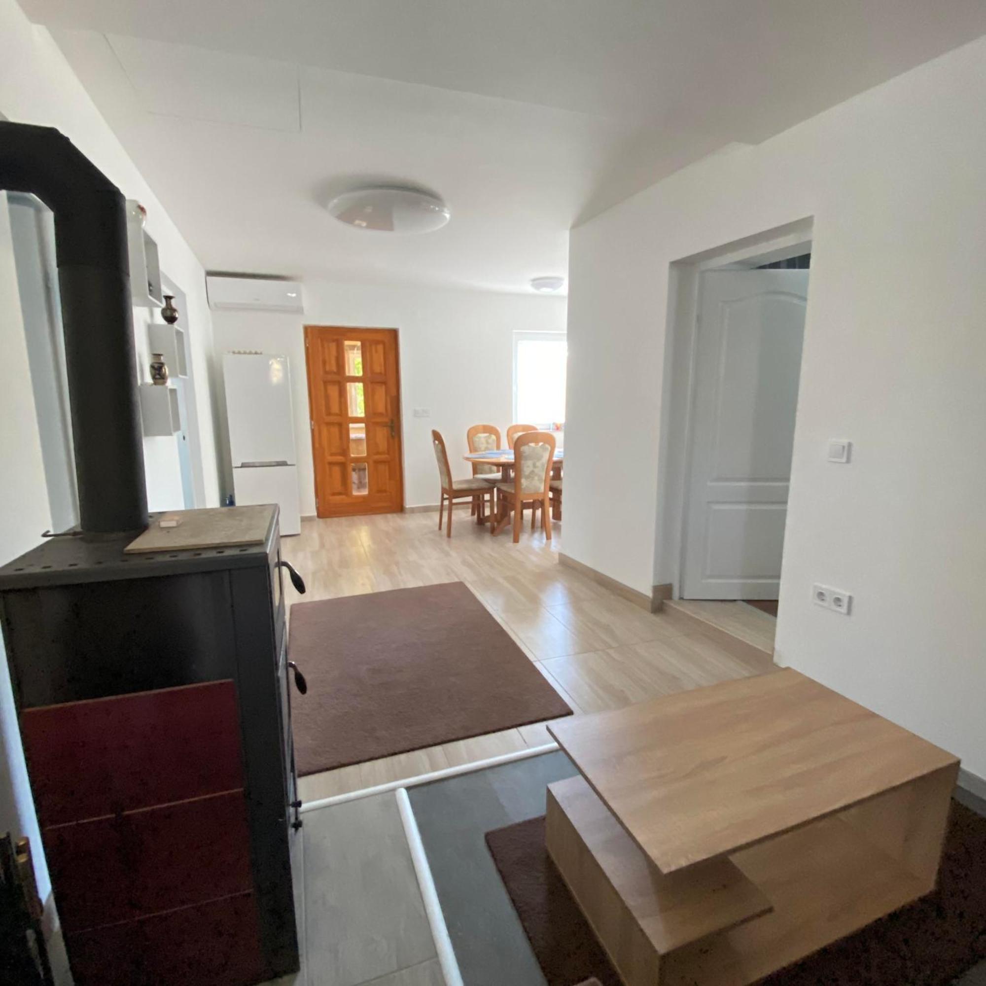Perla Vendeghaz Igal Apartment Bagian luar foto