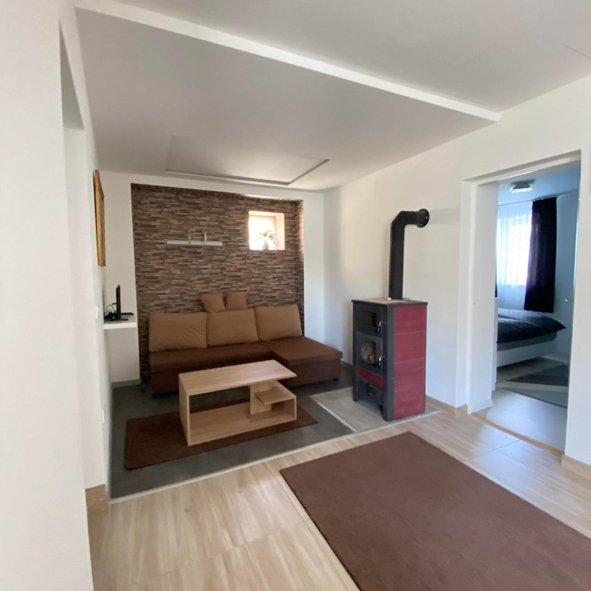 Perla Vendeghaz Igal Apartment Bagian luar foto