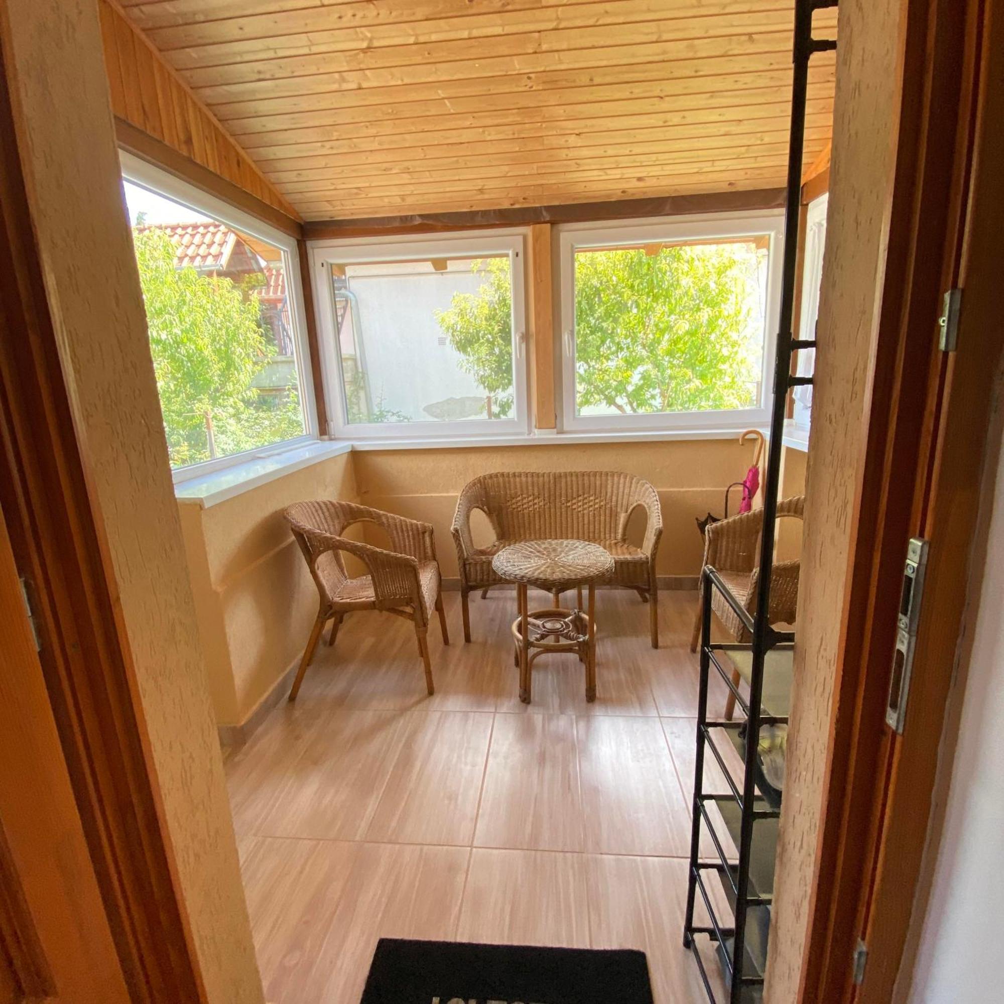 Perla Vendeghaz Igal Apartment Bagian luar foto