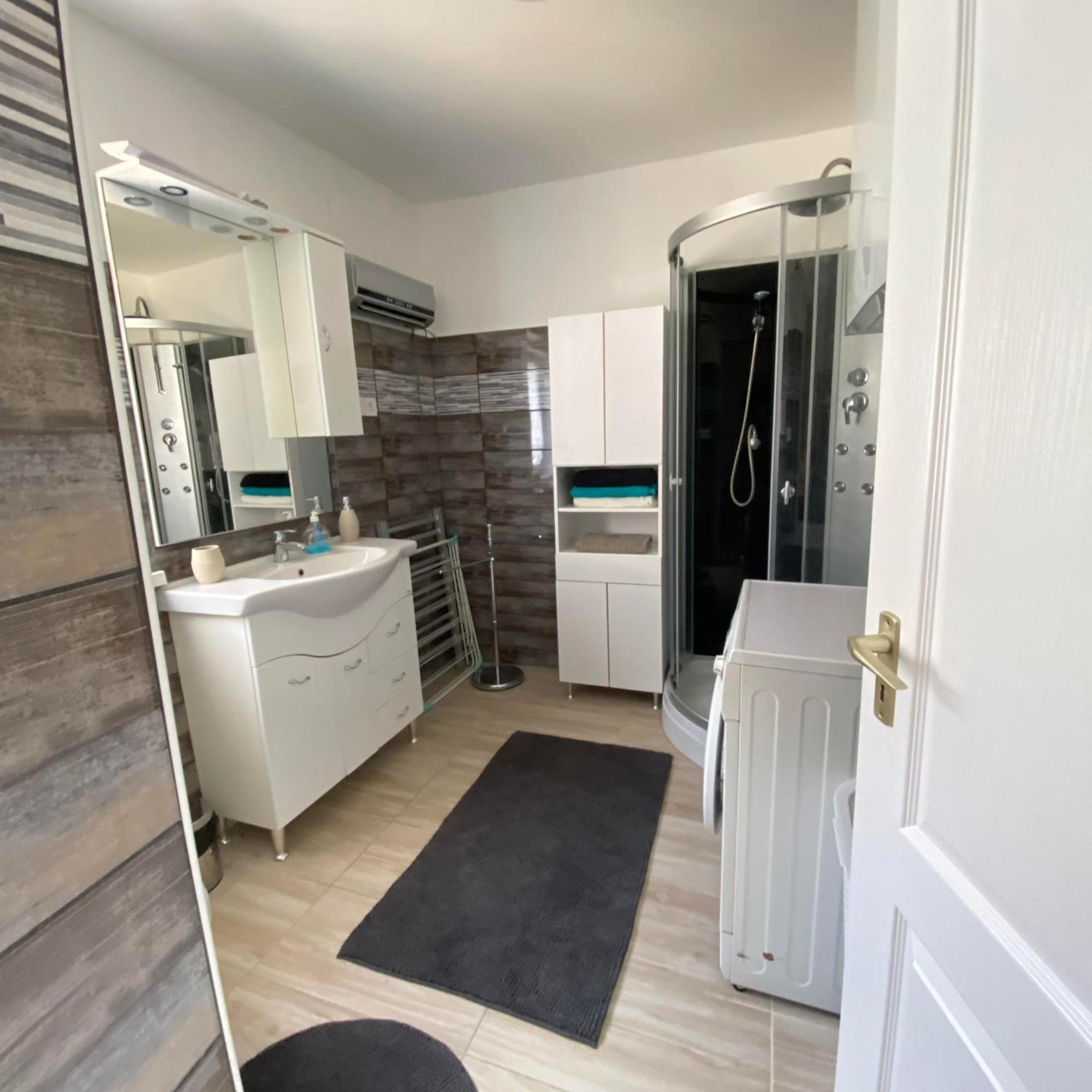Perla Vendeghaz Igal Apartment Bagian luar foto