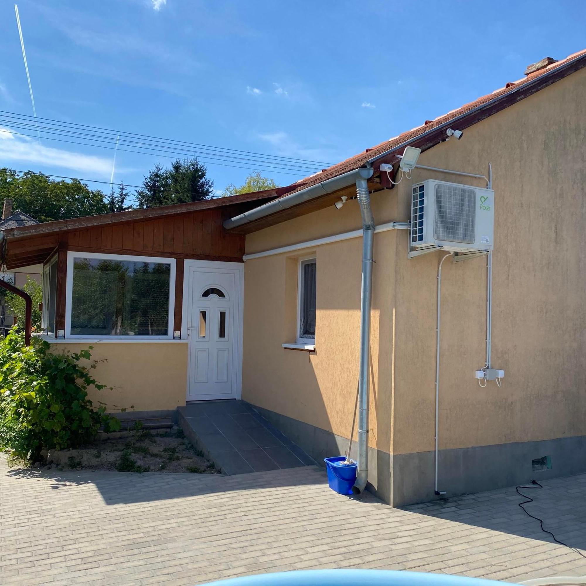 Perla Vendeghaz Igal Apartment Bagian luar foto